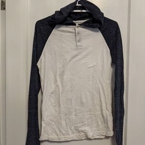 2/15 🌹Hooded long sleeve